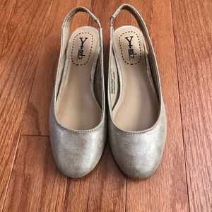 Y Not? Gold Flats Size 5 1/2